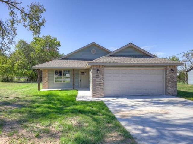 House for sale in South Galena, Galena