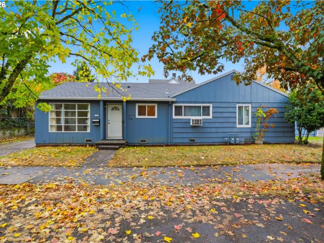 House for sale in Alberta, Portland