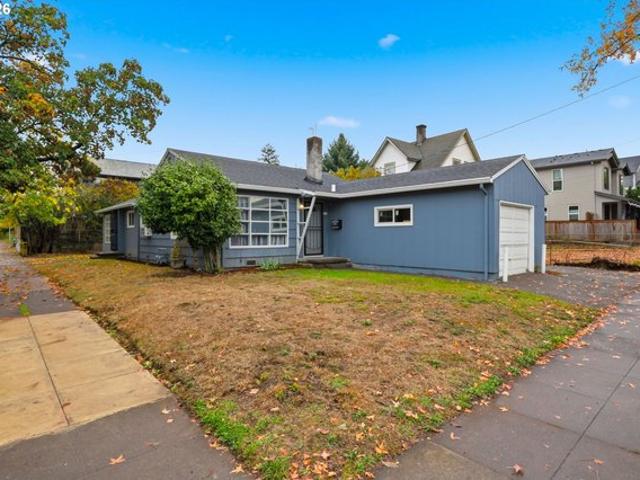House for sale in Alberta, Portland