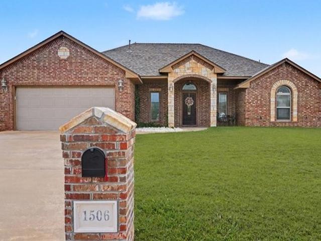 House for sale in Elgin, Oklahoma