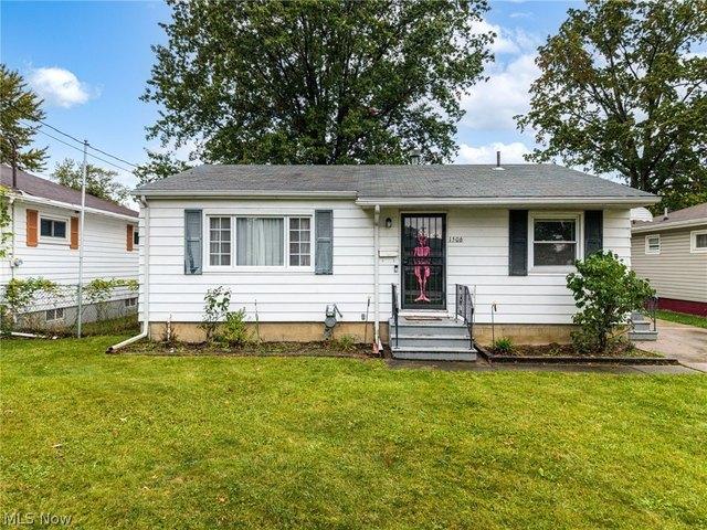 House for sale in Lorain, Lorain County