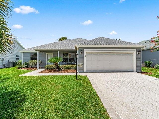 House for sale in Lady Lake, Florida