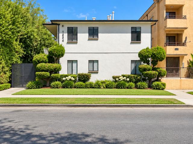 Apartment for rent in Canoga Park, California