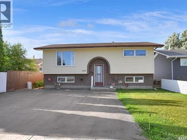 House for sale in Moose Jaw, Saskatchewan