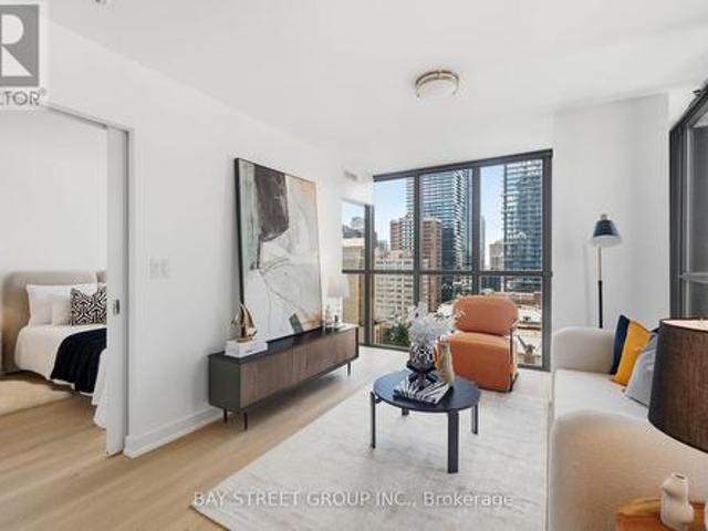Condo for sale in Toronto Centre, Toronto