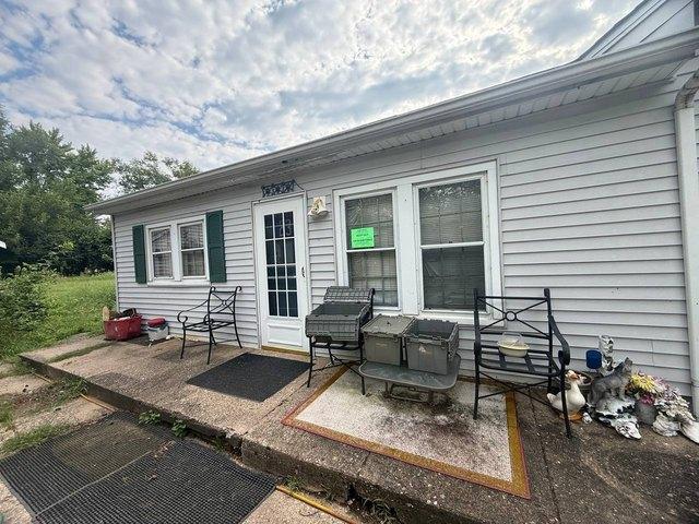 House for sale in Pekin, Illinois