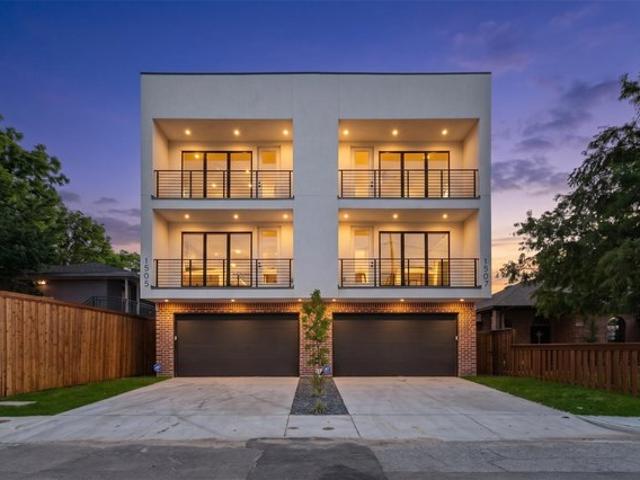 Townhouse for sale in Dallas, Texas