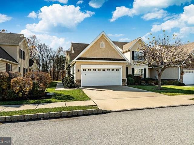 Condo for sale in Chester, Pennsylvania