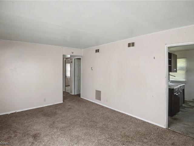 House for sale in Mount Union, Alliance