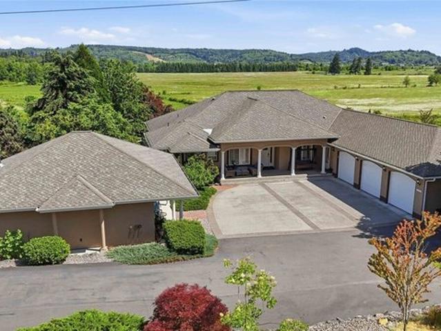 House for sale in Centralia, Washington