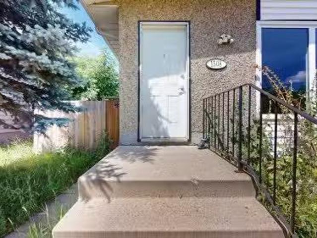 House for sale in Wedgewood, Alberta