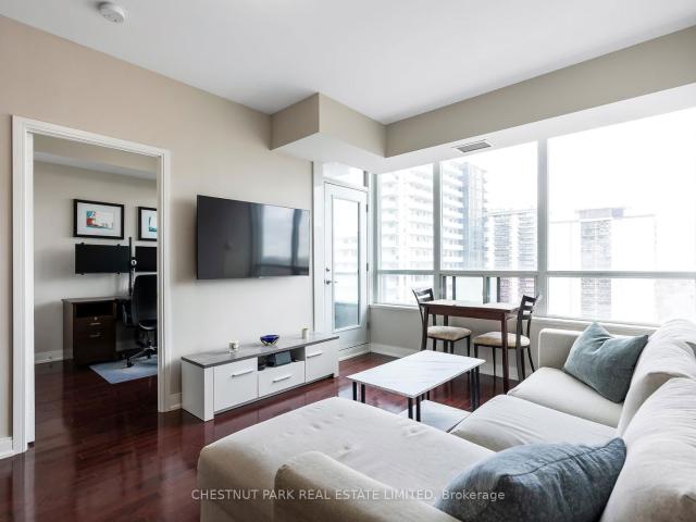 Condo for sale in Toronto, Golden Horseshoe