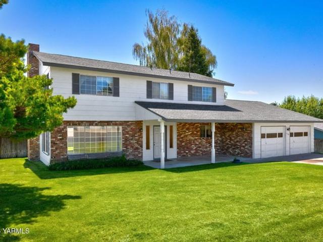 House for sale in Zillah, Washington