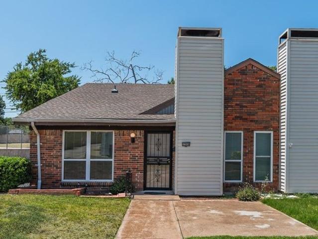 Townhouse for sale in Dallas, Texas
