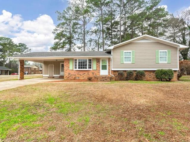 House for sale in Anniston, Alabama
