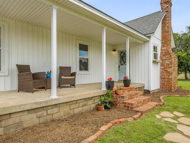 House for sale in Mingus, Texas