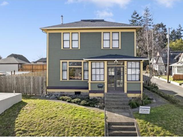 House for sale in Oregonia