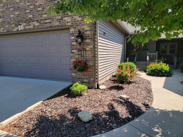 Condo for sale in Mclean, Illinois