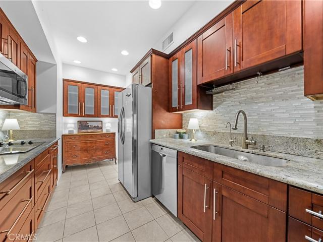 Condo for sale in Canoga Park, California