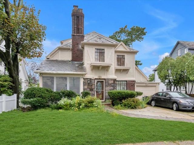 House for sale in Hewlett, Nassau County
