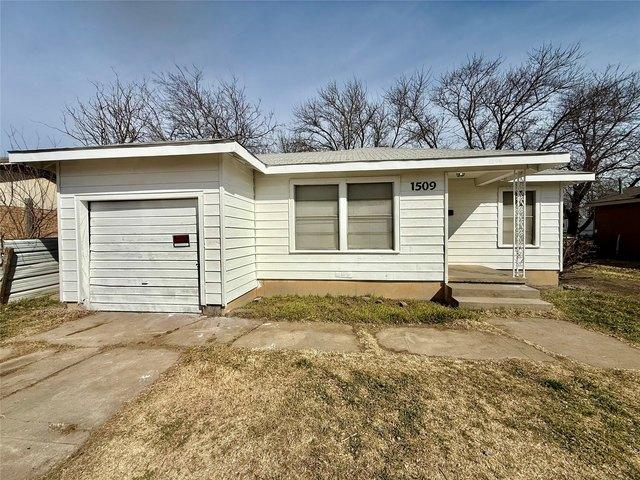 House for sale in Mineral Wells, Texas