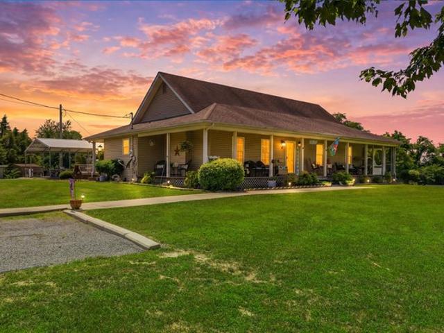 House for sale in Columbia, Adair County