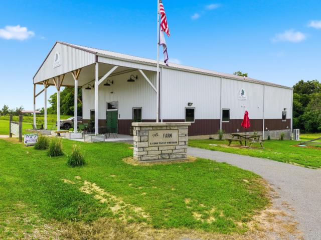Commercial for sale in Columbia, Kentucky
