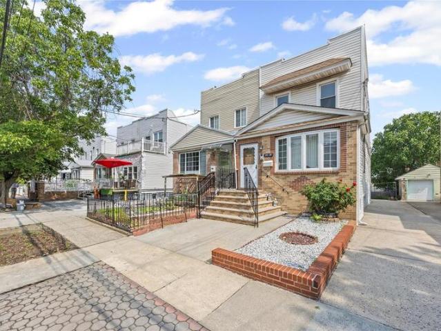 Townhouse for sale in Queens Village