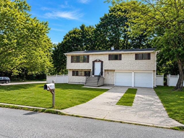 House for sale in Centereach, New York