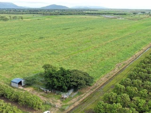 Acreage for sale in Giru, Queensland