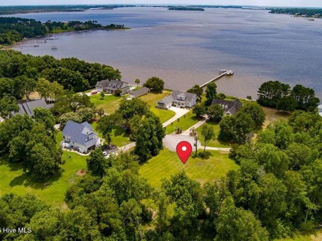 Land for sale in Swansboro, North Carolina