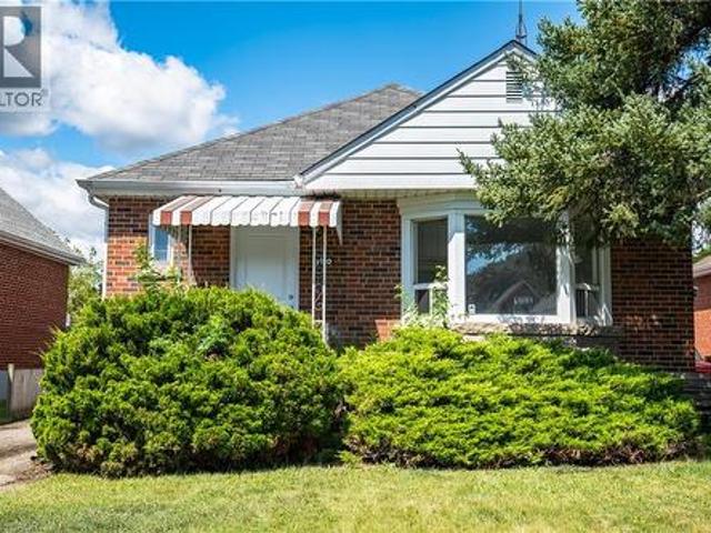 House for sale in Ancaster, Ontario