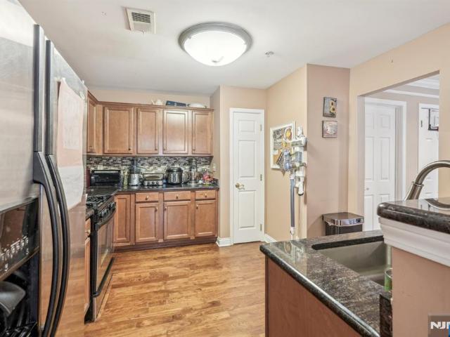 Townhouse for sale in Secaucus