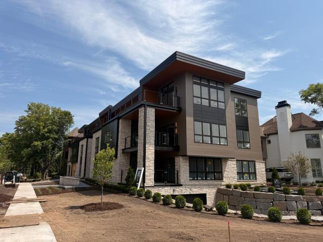 House for sale in Wayzata, Hennepin County
