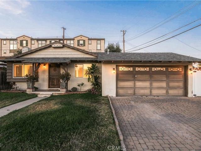 House for sale in Des Moines, La Habra