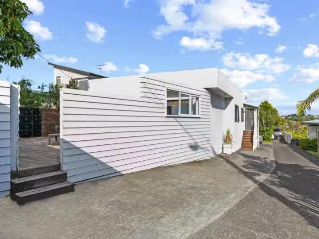 House for sale in Wairau Valley