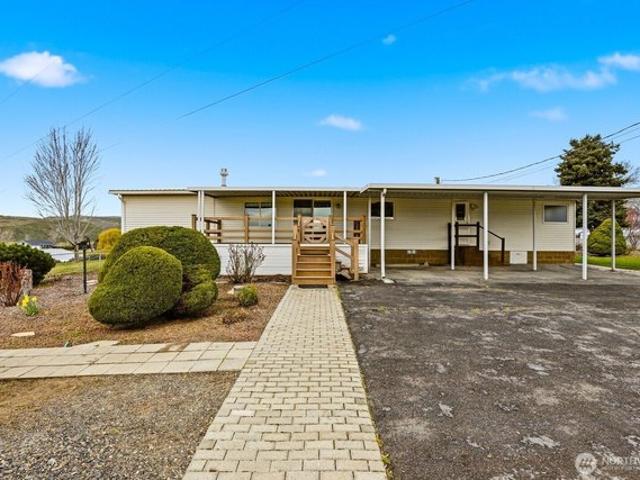 Farm for sale in Selah, Washington