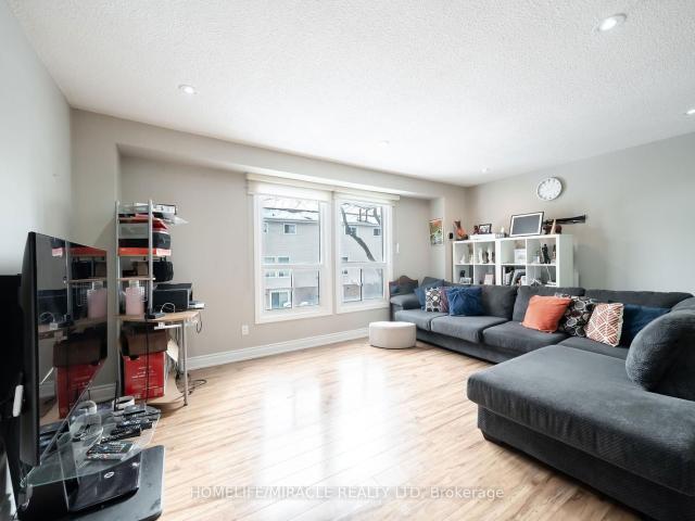 Condo for sale in Georgina, Ontario