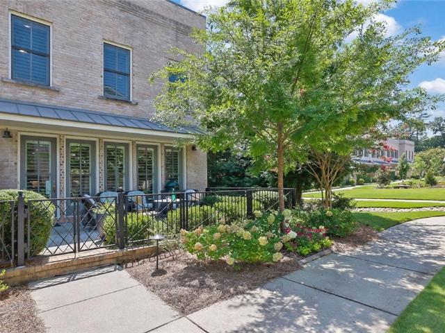 Townhouse for sale in Roswell, Georgia