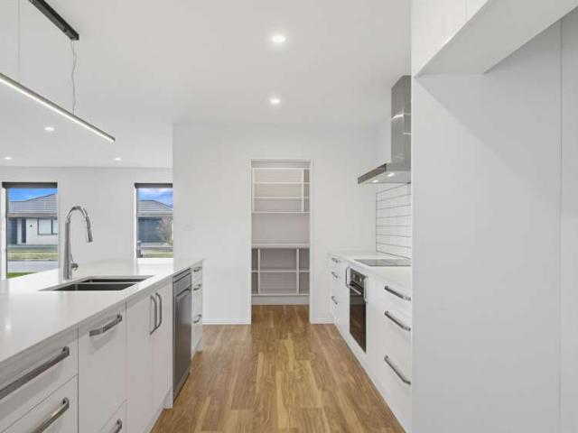 House for sale in Chaslands, Canterbury