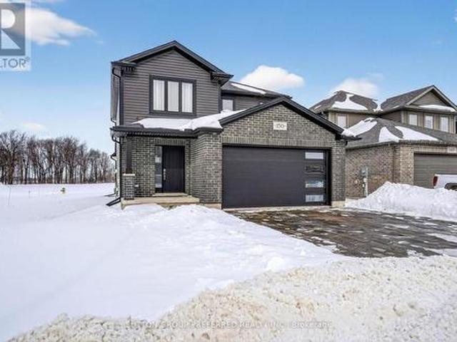 House for sale in Lucan-biddulph, Ontario