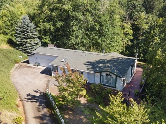 House for sale in Kalama, Washington