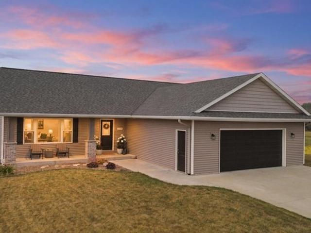 House for sale in Cedar Grove, Wisconsin