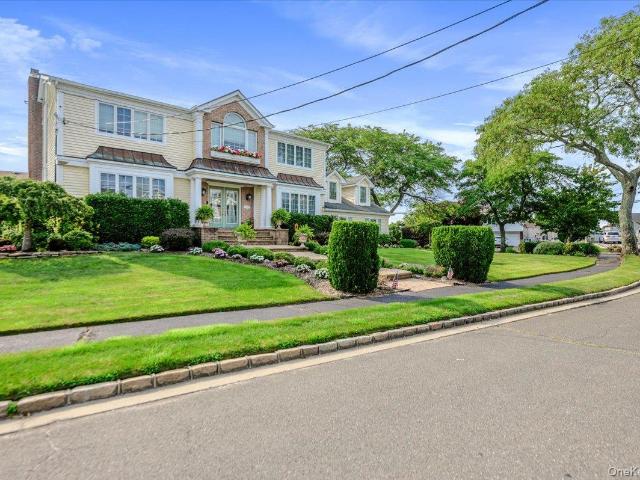 House for sale in Harbor Green, Massapequa