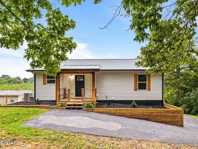 House for sale in Jacksboro, East Tennessee