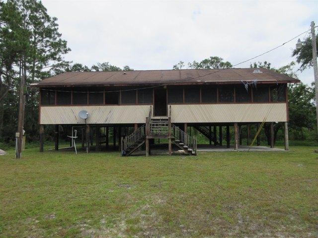 House for sale in Eastpoint, Florida
