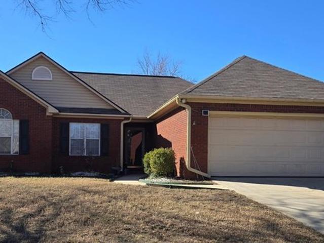 House for sale in Kathleen, Georgia