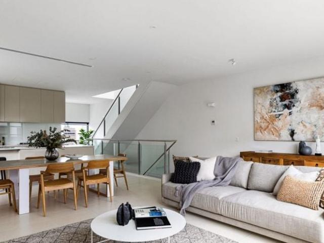 House for rent in Docklands