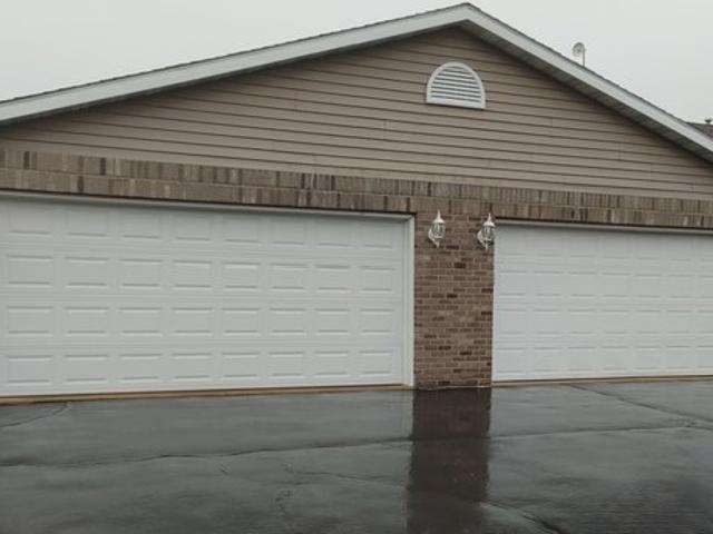 Condo for sale in Capron, Illinois