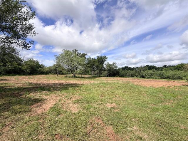 Land for sale in Luling, Texas